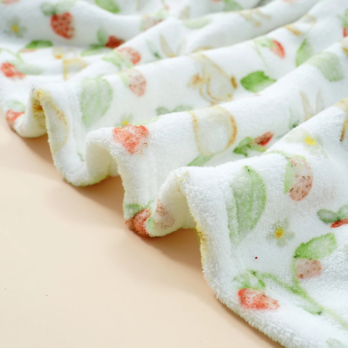 Soft Multi-purpose Bath Towel, Perfect For Bathing or Swimming