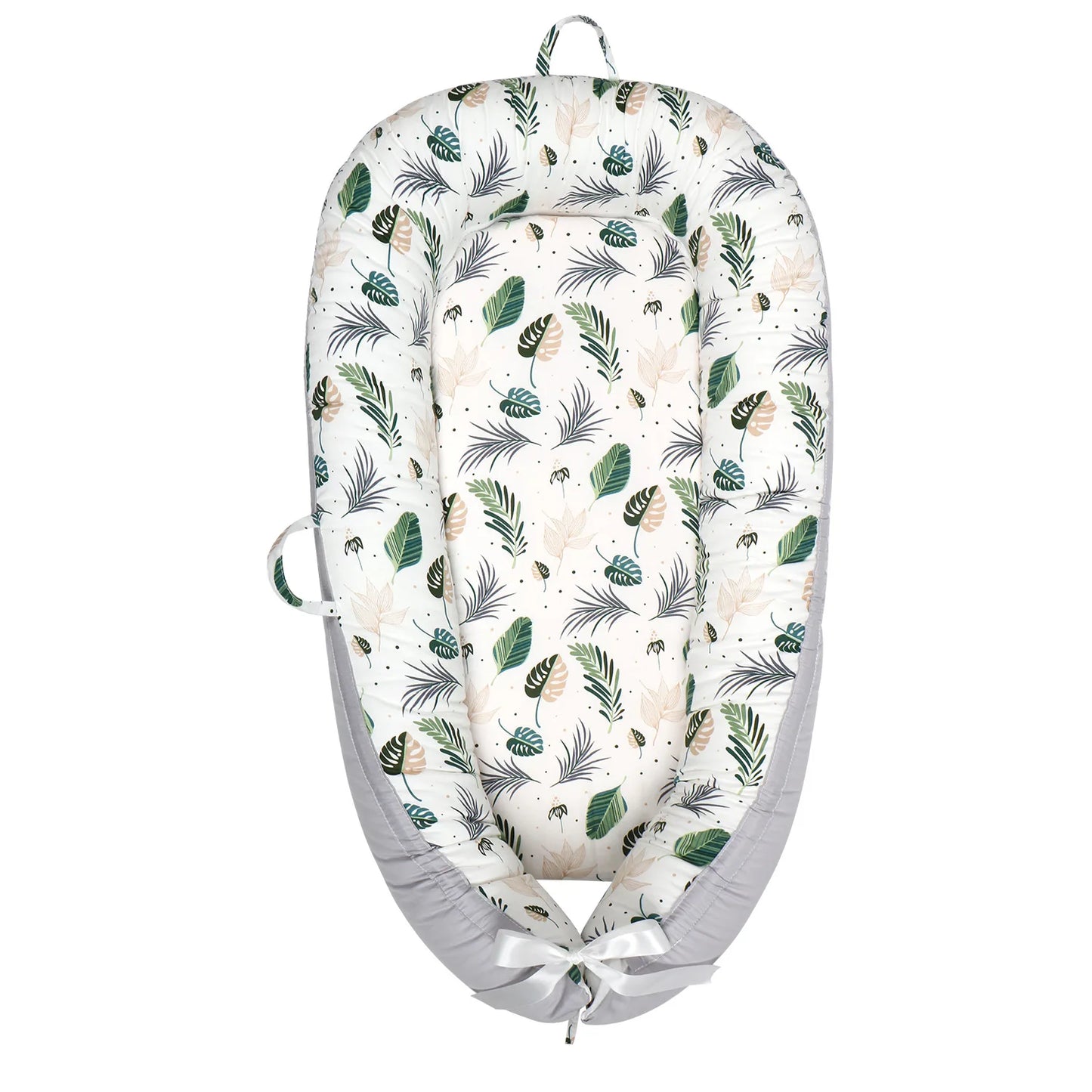 Portable Baby Nest 0-18 Months Detachable Anti-Rollover Bassinet with Cooling Mat Newborn Bed for Breastfeeding Sleep