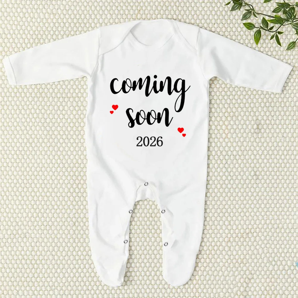 Comming Soon Baby 2026 Jumpsuit Baby Announcement Bodysuit Sleepsuit Newborn Hospital Coming Home Outfit Pregnancy Reveal Romper